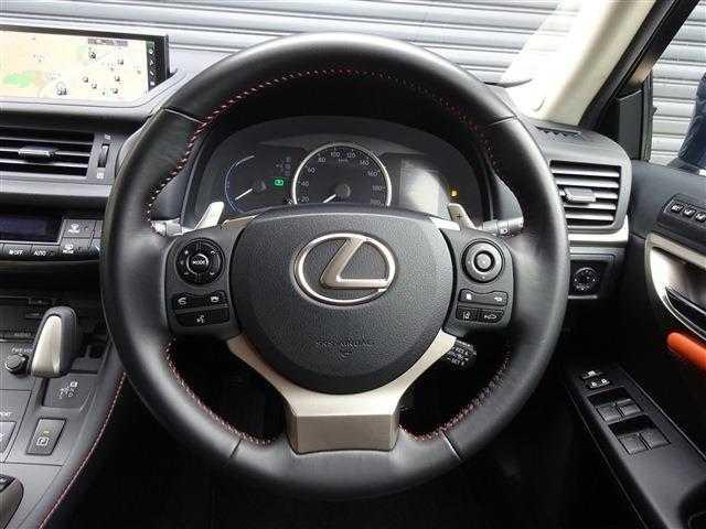 CT CT200h バージョンL 本革パワーシート シートヒーター LEDヘッドライト レーダークルーズコントロール 衝突被害軽減ブレーキ レーンキープ パーキングアシスト ETC バックカメラ(18枚目)