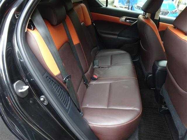 CT CT200h バージョンL 本革パワーシート シートヒーター LEDヘッドライト レーダークルーズコントロール 衝突被害軽減ブレーキ レーンキープ パーキングアシスト ETC バックカメラ(30枚目)