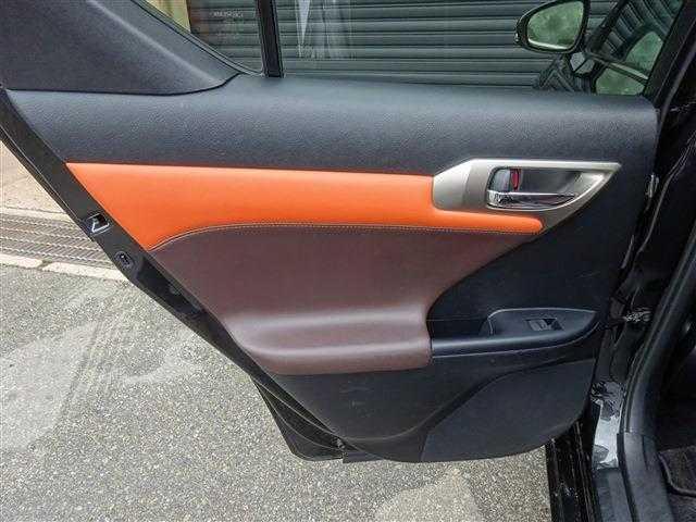 CT CT200h バージョンL 本革パワーシート シートヒーター LEDヘッドライト レーダークルーズコントロール 衝突被害軽減ブレーキ レーンキープ パーキングアシスト ETC バックカメラ(33枚目)