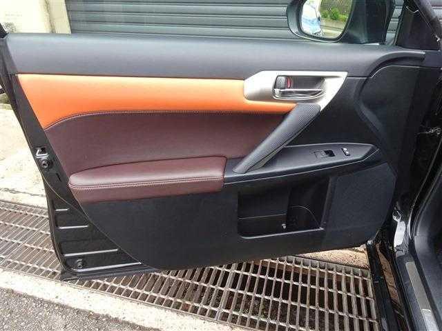 CT CT200h バージョンL 本革パワーシート シートヒーター LEDヘッドライト レーダークルーズコントロール 衝突被害軽減ブレーキ レーンキープ パーキングアシスト ETC バックカメラ(35枚目)