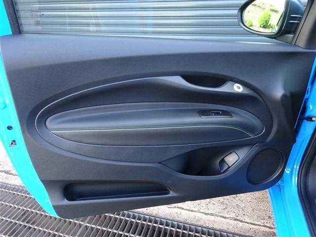 アバルト５００ｅ スコーピオニッシマ　ハッチバック（17枚目）