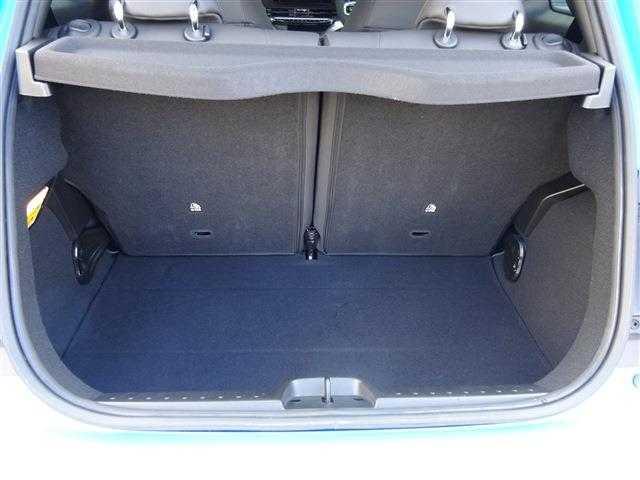 アバルト５００ｅ スコーピオニッシマ　ハッチバック（36枚目）