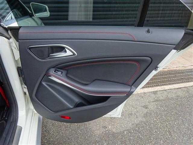 ＣＬＡクラス ＣＬＡ４５　ＡＭＧ　４マチック（17枚目）