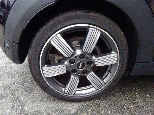 ＭＩＮＩ クーパーＳ　６０イヤーズエディション　衝突被害軽減ブレーキ　オートクルーズコントロール　パーキングアシスト　バックカメラ　アイドリングストップ　ＬＥＤヘッドライト　レザーシート　ＥＴＣ　ナビ（14枚目）