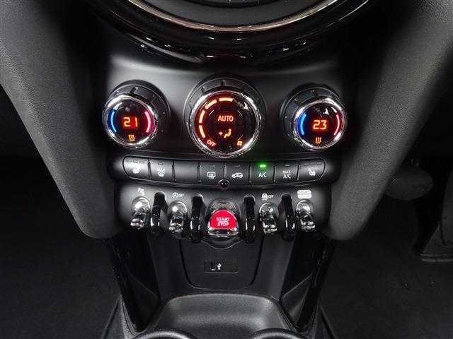 ＭＩＮＩ クーパーＳ　６０イヤーズエディション　衝突被害軽減ブレーキ　オートクルーズコントロール　パーキングアシスト　バックカメラ　アイドリングストップ　ＬＥＤヘッドライト　レザーシート　ＥＴＣ　ナビ（24枚目）