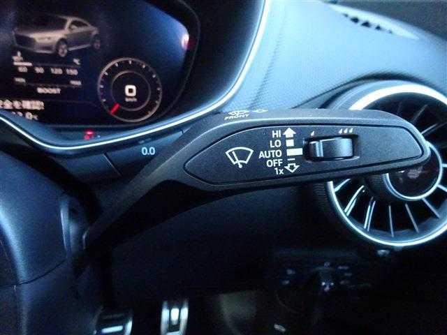 ＴＴＳクーペ ２．０ＴＦＳＩ　クワトロ　Ｂａｎｇ＆Ｏｌｆｓｅｎサウンドシステム　ＤＶＤ　ＣＤ　Ｂｌｕｅｔｏｏｔｈ　レザーシート　シートヒーター　アイドリングストップ　トラクションコントロール　ＥＴＣ２．０　クリアランスソナー　バックカメラ（33枚目）