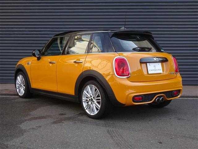 MINI クーパーS 衝突被害軽減ブレーキ オートクルーズコントロール アイドリングストップ LEDヘッドライト ETC ナビ(8枚目)