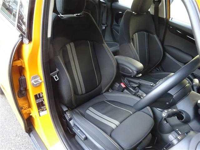 MINI クーパーS 衝突被害軽減ブレーキ オートクルーズコントロール アイドリングストップ LEDヘッドライト ETC ナビ(10枚目)