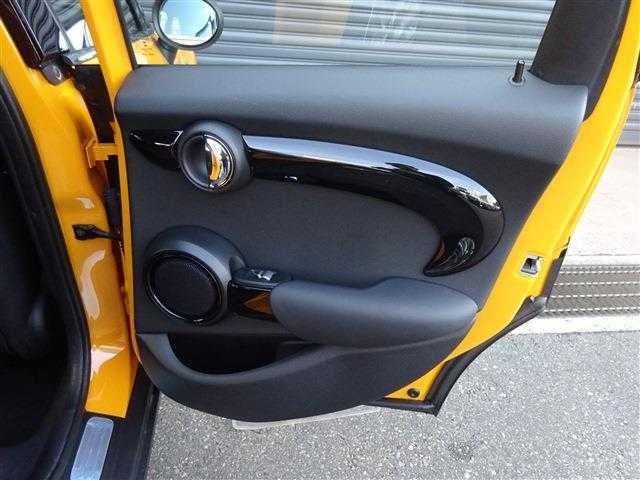 MINI クーパーS 衝突被害軽減ブレーキ オートクルーズコントロール アイドリングストップ LEDヘッドライト ETC ナビ(25枚目)