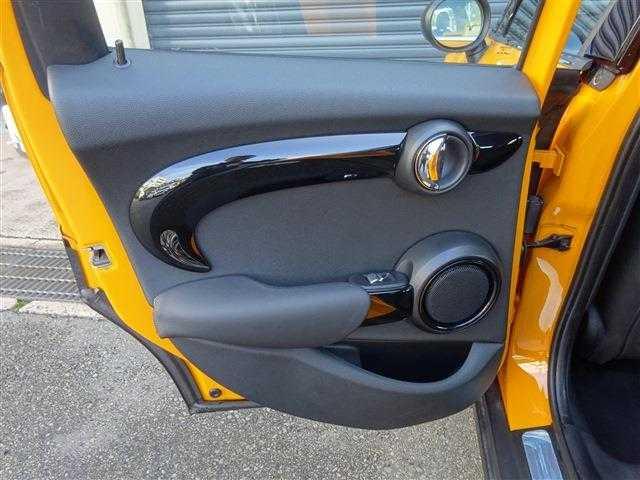 MINI クーパーS 衝突被害軽減ブレーキ オートクルーズコントロール アイドリングストップ LEDヘッドライト ETC ナビ(26枚目)