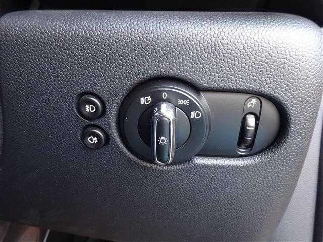 MINI クーパーS 衝突被害軽減ブレーキ オートクルーズコントロール アイドリングストップ LEDヘッドライト ETC ナビ(36枚目)