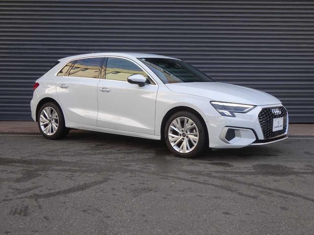 Ａ３ スポーツバック　ニューアーバンスタイル　アダプティブクルーズコントロール　レーンキープ　衝突被害軽減ブレーキ　アイドリングストップ　ＣａｒＰｌａｙ対応　Ｂｌｕｅｔｏｏｔｈ　ＭＭＩナビゲーション　地デジＴＶ　ＬＥＤヘッドライト　ドライブレコー（3枚目）