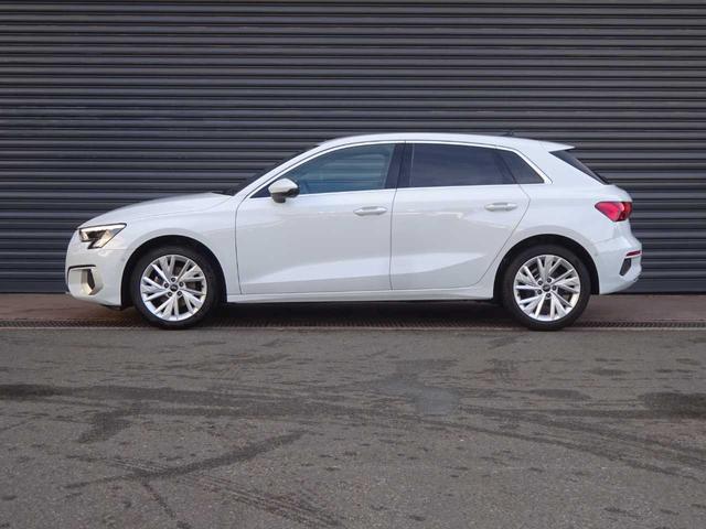 Ａ３ スポーツバック　ニューアーバンスタイル　アダプティブクルーズコントロール　レーンキープ　衝突被害軽減ブレーキ　アイドリングストップ　ＣａｒＰｌａｙ対応　Ｂｌｕｅｔｏｏｔｈ　ＭＭＩナビゲーション　地デジＴＶ　ＬＥＤヘッドライト　ドライブレコー（8枚目）