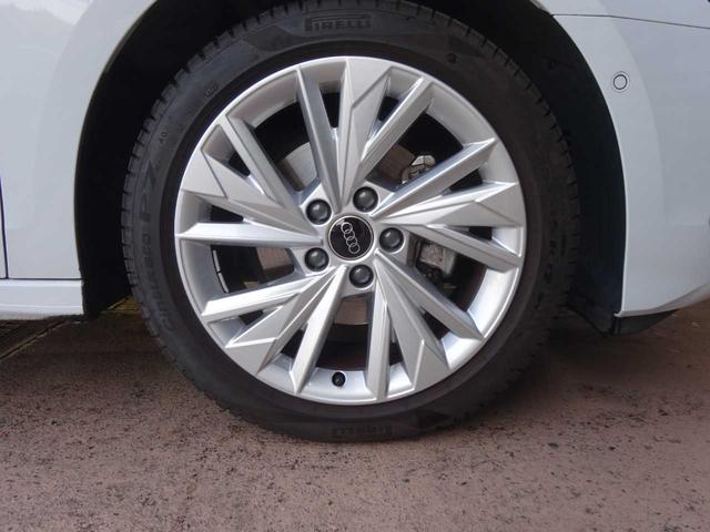 Ａ３ スポーツバック　ニューアーバンスタイル　アダプティブクルーズコントロール　レーンキープ　衝突被害軽減ブレーキ　アイドリングストップ　ＣａｒＰｌａｙ対応　Ｂｌｕｅｔｏｏｔｈ　ＭＭＩナビゲーション　地デジＴＶ　ＬＥＤヘッドライト　ドライブレコー（10枚目）