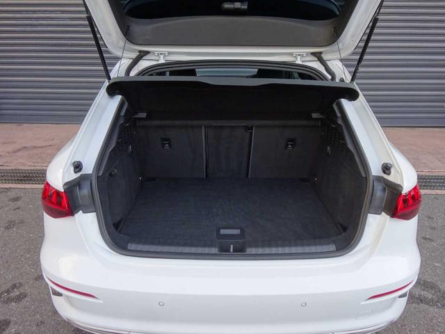 Ａ３ スポーツバック　ニューアーバンスタイル　アダプティブクルーズコントロール　レーンキープ　衝突被害軽減ブレーキ　アイドリングストップ　ＣａｒＰｌａｙ対応　Ｂｌｕｅｔｏｏｔｈ　ＭＭＩナビゲーション　地デジＴＶ　ＬＥＤヘッドライト　ドライブレコー（34枚目）