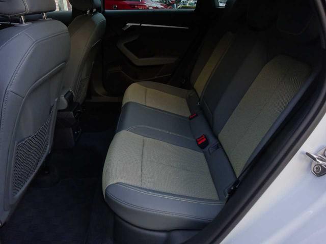 Ａ３ スポーツバック　ニューアーバンスタイル　アダプティブクルーズコントロール　レーンキープ　衝突被害軽減ブレーキ　アイドリングストップ　ＣａｒＰｌａｙ対応　Ｂｌｕｅｔｏｏｔｈ　ＭＭＩナビゲーション　地デジＴＶ　ＬＥＤヘッドライト　ドライブレコー（36枚目）