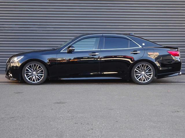 クラウン アスリートＧ　衝突被害軽減ブレーキ　アダプティブクルーズコントロール　レーンキープ　クリアランスソナー　テレビ　ナビ　Ｂｌｕｅｔｏｏｔｈ対応　シートヒーター　シートクーラー　ローダウン　社外マフラー（8枚目）