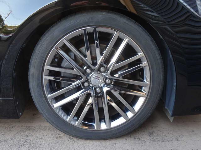 クラウン アスリートＧ　衝突被害軽減ブレーキ　アダプティブクルーズコントロール　レーンキープ　クリアランスソナー　テレビ　ナビ　Ｂｌｕｅｔｏｏｔｈ対応　シートヒーター　シートクーラー　ローダウン　社外マフラー（10枚目）