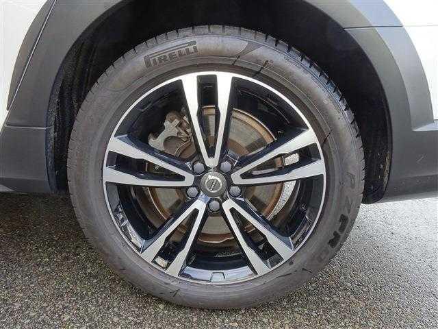 Ｖ９０ クロスカントリー　Ｔ５　ＡＷＤ　サマム　黒革　シートヒーター　シートクーラー　ＢＴ接続　全周囲カメラ　カープレイ対応　アダプティブクルーズ　ＬＥＤヘッドライト　ナビＴＶ（27枚目）