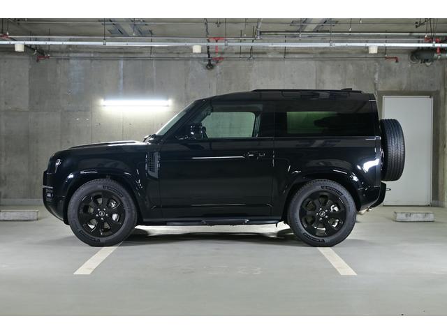 ディフェンダー ９０Ｘ－ダイナミックＨＳＥ　Ｄ３５０　エアサスペンション　ブラックパック　スライディングパノラミックルーフ　デジタルインナーミラー　コールドクライメートパック　マトリックスＬＥＤ　２０インチＡＷ（グロスブラックフィニッシュ）（4枚目）