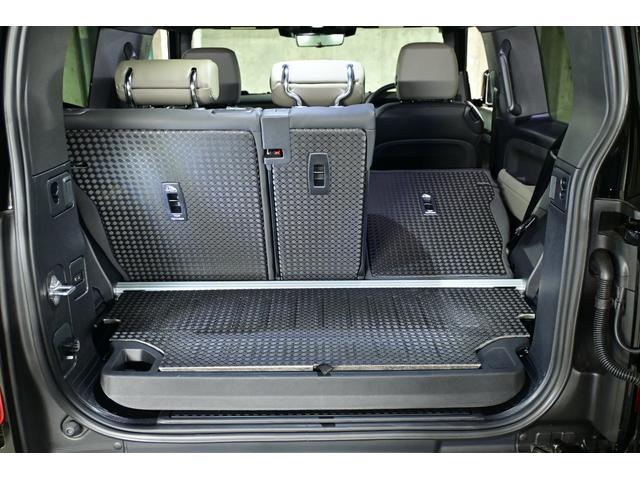 ディフェンダー ９０Ｘ－ダイナミックＨＳＥ　Ｄ３５０　エアサスペンション　ブラックパック　スライディングパノラミックルーフ　デジタルインナーミラー　コールドクライメートパック　マトリックスＬＥＤ　２０インチＡＷ（グロスブラックフィニッシュ）（33枚目）