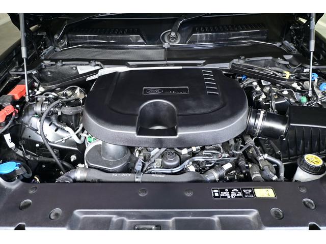 ディフェンダー ９０Ｘ－ダイナミックＨＳＥ　Ｄ３５０　エアサスペンション　ブラックパック　スライディングパノラミックルーフ　デジタルインナーミラー　コールドクライメートパック　マトリックスＬＥＤ　２０インチＡＷ（グロスブラックフィニッシュ）（39枚目）