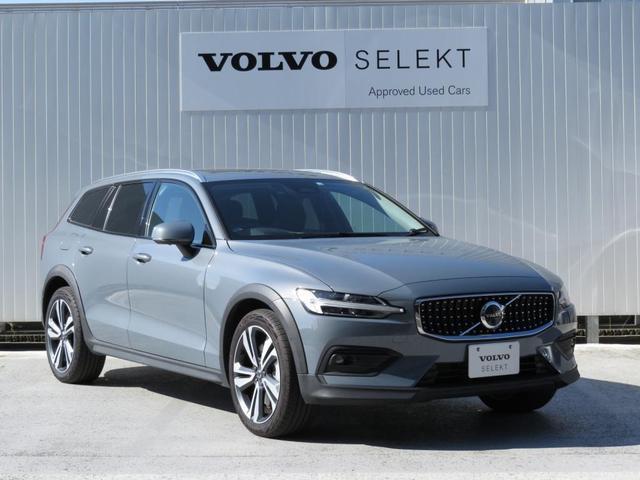 Ｖ６０ クロスカントリー　アルティメット　Ｂ５　ＡＷＤ　グーグル内蔵　スマホ遠隔操作　マイルドハイブリッド　パイロットアシスト　３６０カメラ　シート冷却機能（8枚目）