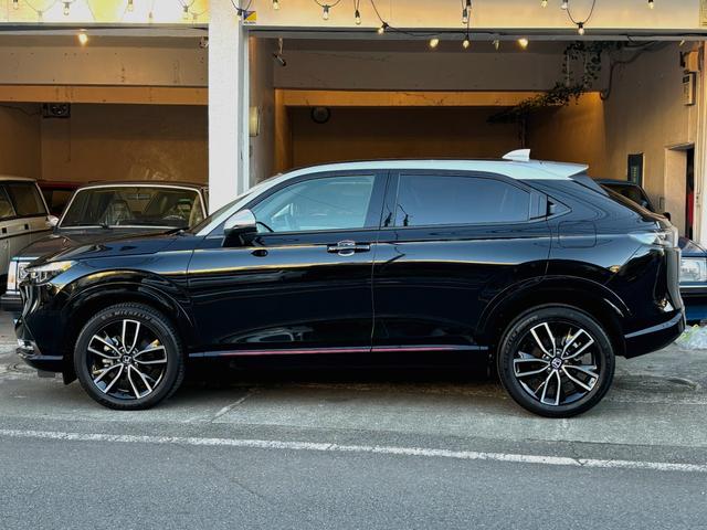 ヴェゼル ｅ：ＨＥＶ　ＰＬａＹ■ワンオーナー■パノラマツートンルーフ■　◎走行５千ｋｍ！■グレージュレザー■センシング■９ｉｎナビ■コネクトディスプレイ■ハンズフリーパワーバックドア■リアベンチレーション■ステアリング＆シートヒータ■ワイヤレス充電器■ブラインドスポット■（4枚目）