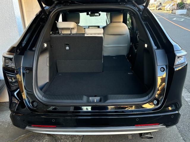 ヴェゼル ｅ：ＨＥＶ　ＰＬａＹ■ワンオーナー■パノラマツートンルーフ■　◎走行５千ｋｍ！■グレージュレザー■センシング■９ｉｎナビ■コネクトディスプレイ■ハンズフリーパワーバックドア■リアベンチレーション■ステアリング＆シートヒータ■ワイヤレス充電器■ブラインドスポット■（14枚目）