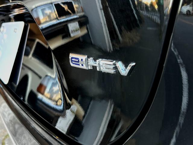 ヴェゼル ｅ：ＨＥＶ　ＰＬａＹ■ワンオーナー■パノラマツートンルーフ■　◎走行５千ｋｍ！■グレージュレザー■センシング■９ｉｎナビ■コネクトディスプレイ■ハンズフリーパワーバックドア■リアベンチレーション■ステアリング＆シートヒータ■ワイヤレス充電器■ブラインドスポット■（21枚目）