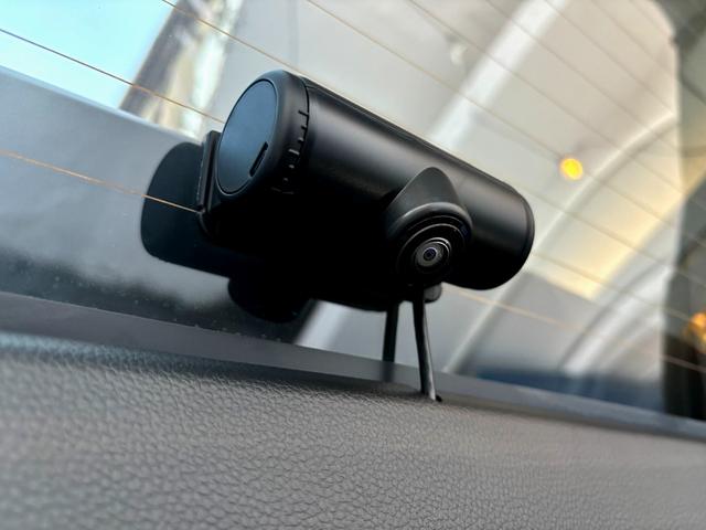 ヴェゼル ｅ：ＨＥＶ　ＰＬａＹ■ワンオーナー■パノラマツートンルーフ■　◎走行５千ｋｍ！■グレージュレザー■センシング■９ｉｎナビ■コネクトディスプレイ■ハンズフリーパワーバックドア■リアベンチレーション■ステアリング＆シートヒータ■ワイヤレス充電器■ブラインドスポット■（31枚目）