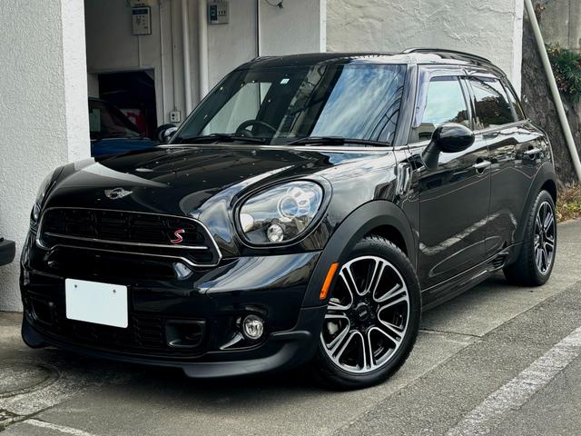 ＭＩＮＩ クーパーＳＤ　クロスオーバー■後期型■ブラックデザインＰＫＧ　■ＪＣＷ純正１８ｉｎアルミ！■ＺＢ２０型ディーゼルターボ！■純正ナビ＆フルセグＴＶ！■ドライブレコーダー■バックカメラ■パドルシフト■プッシュボタン■ハーフレザーシート■ブラックアウト■ＬＥＤライト■（4枚目）