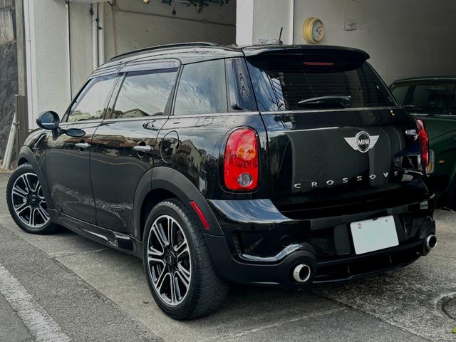 ＭＩＮＩ クーパーＳＤ　クロスオーバー■後期型■ブラックデザインＰＫＧ　■ＪＣＷ純正１８ｉｎアルミ！■ＺＢ２０型ディーゼルターボ！■純正ナビ＆フルセグＴＶ！■ドライブレコーダー■バックカメラ■パドルシフト■プッシュボタン■ハーフレザーシート■ブラックアウト■ＬＥＤライト■（7枚目）