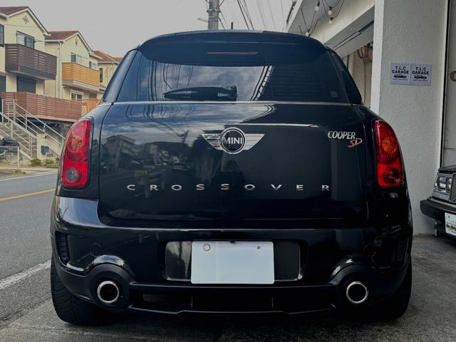 ＭＩＮＩ クーパーＳＤ　クロスオーバー■後期型■ブラックデザインＰＫＧ　■ＪＣＷ純正１８ｉｎアルミ！■ＺＢ２０型ディーゼルターボ！■純正ナビ＆フルセグＴＶ！■ドライブレコーダー■バックカメラ■パドルシフト■プッシュボタン■ハーフレザーシート■ブラックアウト■ＬＥＤライト■（8枚目）