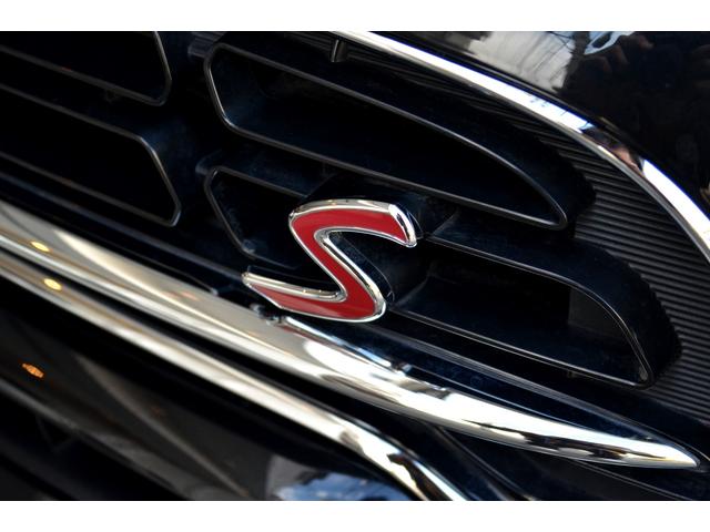 ＭＩＮＩ クーパーＳＤ　クロスオーバー■後期型■ブラックデザインＰＫＧ　■ＪＣＷ純正１８ｉｎアルミ！■ＺＢ２０型ディーゼルターボ！■純正ナビ＆フルセグＴＶ！■ドライブレコーダー■バックカメラ■パドルシフト■プッシュボタン■ハーフレザーシート■ブラックアウト■ＬＥＤライト■（20枚目）