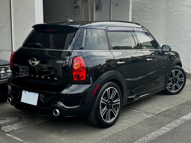 ＭＩＮＩ クーパーＳＤ　クロスオーバー■後期型■ブラックデザインＰＫＧ　■ＪＣＷ純正１８ｉｎアルミ！■ＺＢ２０型ディーゼルターボ！■純正ナビ＆フルセグＴＶ！■ドライブレコーダー■バックカメラ■パドルシフト■プッシュボタン■ハーフレザーシート■ブラックアウト■ＬＥＤライト■（29枚目）