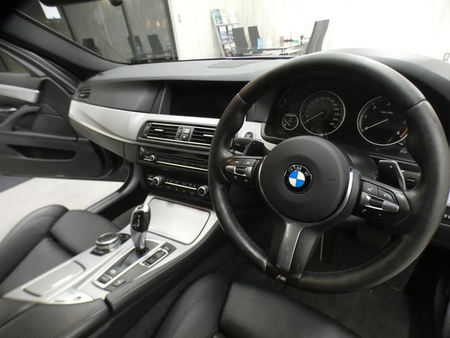５シリーズ ５２３ｄ　Ｍスポーツ　パノラマＳＲ　黒革　Ｄアシストプラス　ＡＣＣ　Ｂカメラ　前席Ｐシート（運転席Ｍ付）＆シートヒータ　ナビＴＶ　ＦＭＡＭ　Ｍエアロダイナミクス　コンフォートアクセス　ＨＩＤ　６１３Ｍダブルスポーク１８ＡＷ（6枚目）