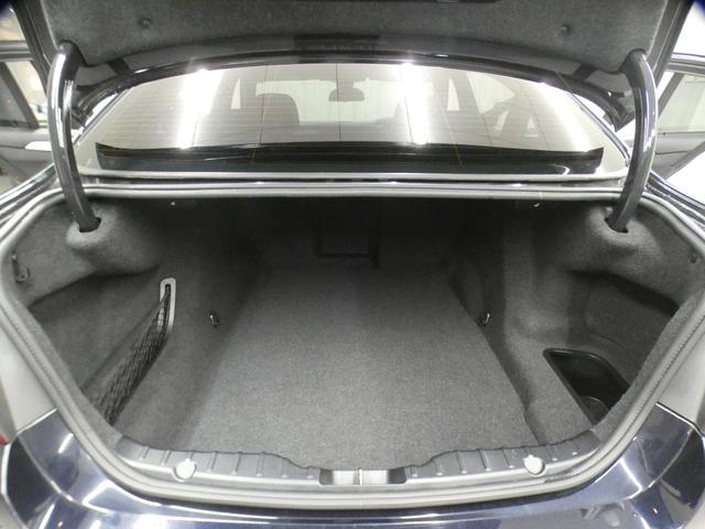 ５シリーズ ５２３ｄ　Ｍスポーツ　パノラマＳＲ　黒革　Ｄアシストプラス　ＡＣＣ　Ｂカメラ　前席Ｐシート（運転席Ｍ付）＆シートヒータ　ナビＴＶ　ＦＭＡＭ　Ｍエアロダイナミクス　コンフォートアクセス　ＨＩＤ　６１３Ｍダブルスポーク１８ＡＷ（9枚目）