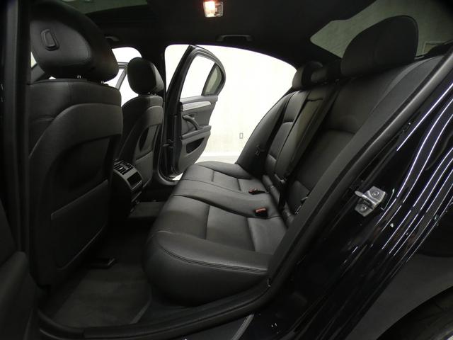 ５シリーズ ５２３ｄ　Ｍスポーツ　パノラマＳＲ　黒革　Ｄアシストプラス　ＡＣＣ　Ｂカメラ　前席Ｐシート（運転席Ｍ付）＆シートヒータ　ナビＴＶ　ＦＭＡＭ　Ｍエアロダイナミクス　コンフォートアクセス　ＨＩＤ　６１３Ｍダブルスポーク１８ＡＷ（42枚目）