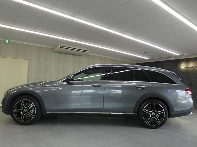 Ｅクラスオールテレイン Ｅ２２０ｄ　４マチック　オールテレイン　エクスクルーシブＰＫＧ　後期型　禁煙　黒革　パノラマＳＲ　ＲＳＰ　ディストロ　ＨＵＤ　ＭＢＵＸ　全周Ｃ　ナビＴＶ　前席ベンチレーター　前後席シートヒーター　Ａカープレイ＆Ａオート　Ｐトランク　１９ＡＷ（5枚目）