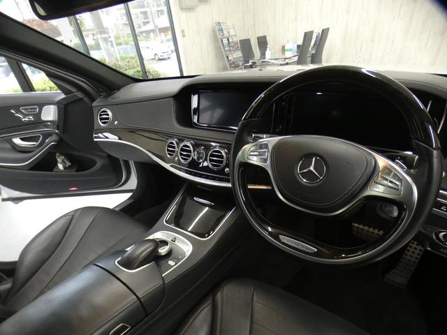 Ｓクラス Ｓ４００ハイブリッド　エクスクルーシブ　ＡＭＧスポーツＰＫＧ　禁煙黒革　パノラマＳＲ　ＲＳＰ　ディストロ　全周Ｃ　前席Ｍ付Ｐシート＆ベンチレータ＆マッサージ　前席シートヒーター　ナビＴＶ　ＦＭＡＭ　Ｐトランク　ＬＥＤライト　ＡＭＧ１９ＡＷ（6枚目）
