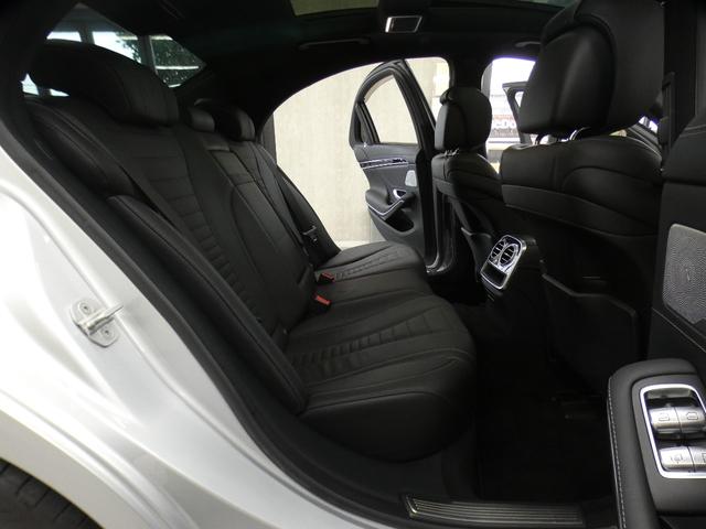 Ｓクラス Ｓ４００ハイブリッド　エクスクルーシブ　ＡＭＧスポーツＰＫＧ　禁煙黒革　パノラマＳＲ　ＲＳＰ　ディストロ　全周Ｃ　前席Ｍ付Ｐシート＆ベンチレータ＆マッサージ　前席シートヒーター　ナビＴＶ　ＦＭＡＭ　Ｐトランク　ＬＥＤライト　ＡＭＧ１９ＡＷ（38枚目）