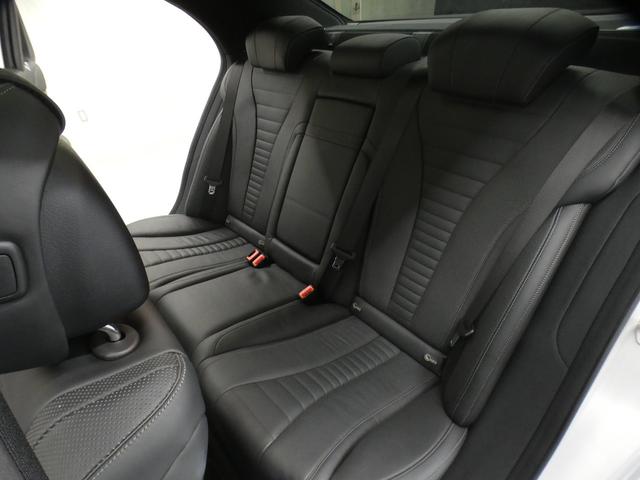 Ｓクラス Ｓ４００ハイブリッド　エクスクルーシブ　ＡＭＧスポーツＰＫＧ　禁煙黒革　パノラマＳＲ　ＲＳＰ　ディストロ　全周Ｃ　前席Ｍ付Ｐシート＆ベンチレータ＆マッサージ　前席シートヒーター　ナビＴＶ　ＦＭＡＭ　Ｐトランク　ＬＥＤライト　ＡＭＧ１９ＡＷ（42枚目）