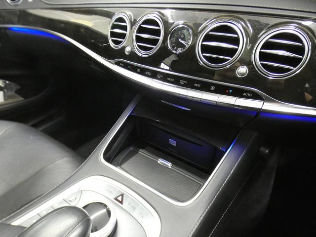 Ｓクラス Ｓ４００ハイブリッド　エクスクルーシブ　ＡＭＧスポーツＰＫＧ　禁煙黒革　パノラマＳＲ　ＲＳＰ　ディストロ　全周Ｃ　前席Ｍ付Ｐシート＆ベンチレータ＆マッサージ　前席シートヒーター　ナビＴＶ　ＦＭＡＭ　Ｐトランク　ＬＥＤライト　ＡＭＧ１９ＡＷ（57枚目）
