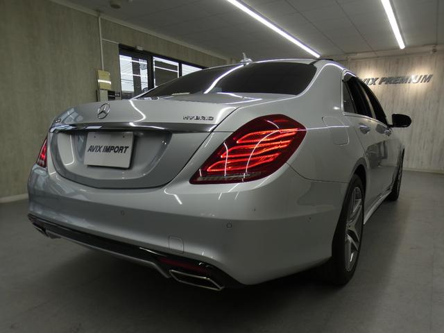 Ｓクラス Ｓ４００ハイブリッド　エクスクルーシブ　ＡＭＧスポーツＰＫＧ　禁煙黒革　パノラマＳＲ　ＲＳＰ　ディストロ　全周Ｃ　前席Ｍ付Ｐシート＆ベンチレータ＆マッサージ　前席シートヒーター　ナビＴＶ　ＦＭＡＭ　Ｐトランク　ＬＥＤライト　ＡＭＧ１９ＡＷ（69枚目）