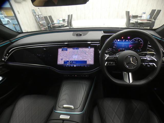 Eクラスステーションワゴン E200ステーションワゴンアバギャルドAMGラインP レザーEXC&デジタルインテリア&アドバンスドPKG 新車保証 現行 禁煙1オナ 黒革 パノラマSR ナビTV 全周C MBUXスーパースクリーン 3Dコックピット 温冷Pシート Dライト 19AW(10枚目)