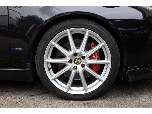 アルファ159 3.2 JTS Q4 Q-トロニック TI 後期モデル アイシン6AT 4WD TEZZOマフラー Frリップ&カーボンスイープ 19インチAW インマニ赤ペイント タワーバー スポーツレザー パワーシート HDDナビ Bカメラ 前後ドラレコ(16枚目)