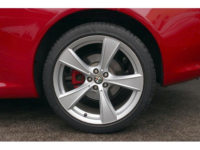 アルファGT クアドリフォリオ ドーロ 60台限定車 タイベル交換済み タンレザーシート 18インチAW キセノンライト パークセンサー 2DINナビ Bカメラ 前後ドラレコ シートヒーター 最終モデル(14枚目)