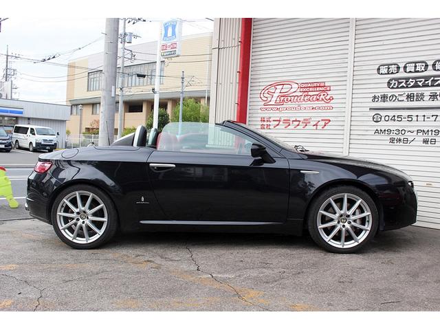 アルファスパイダー 3.2 JTS Q4 Qトロ ディスティンク V6EG アイシン6速AT 4WD キセノン TI用19AW ブレンボキャリパー レッドフラウレザーシート パワーシート パドルシフト 2DINナビ パークセンサー(9枚目)