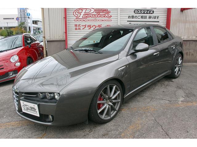 アルファ159 1750TBI 新車並行 1750ターボ 左6速MT TIパッケージ キセノン スポーツサス 19インチAW サイドスカート パークセンサー スポーツシート アルミコンソール 2DINナビ Bカメラ クルコン(5枚目)